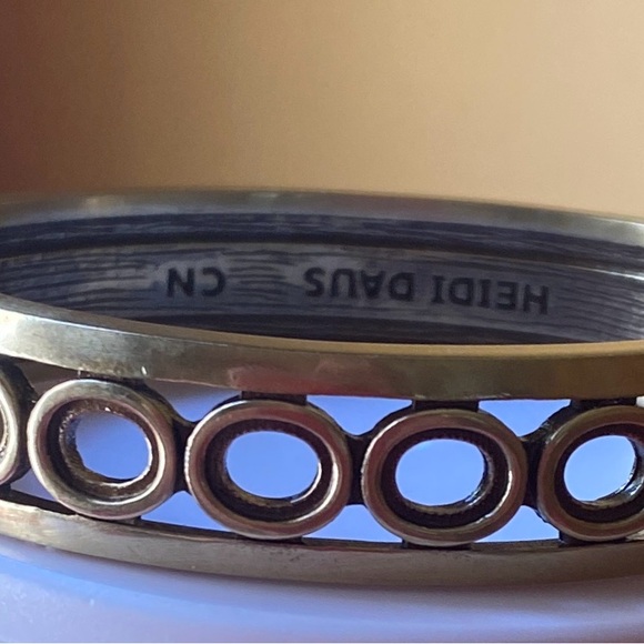 Heidi Daus Gold and Black Bracelet - Picture 2 of 5